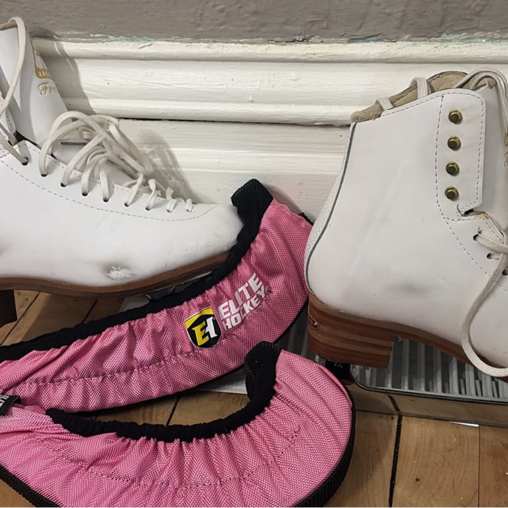 Jackson freestyle figure skates 7B